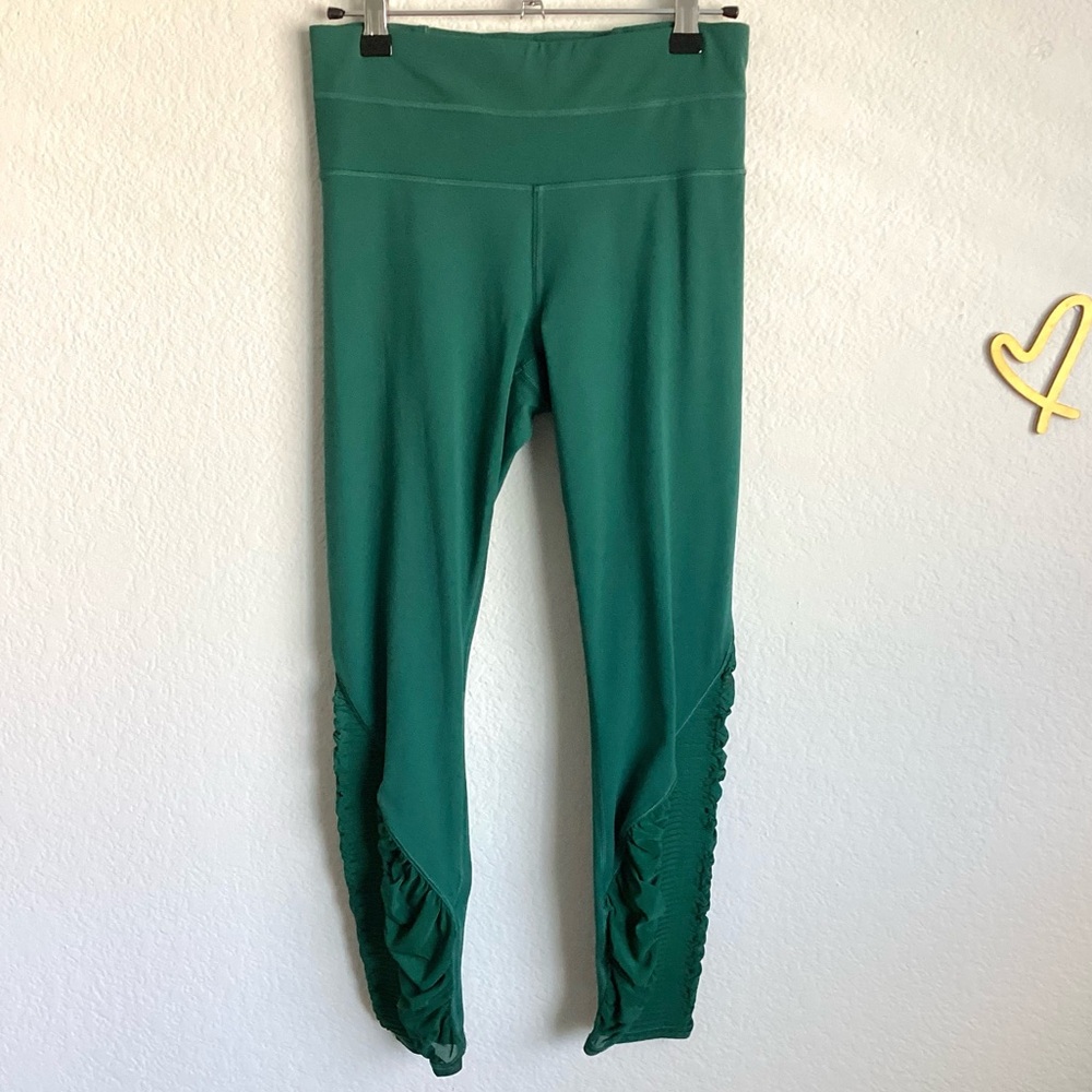 \Athleta\ Emerald Green Scrunched Ruffle Leggings